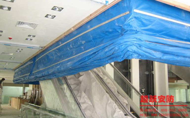 2013.11.21臨縣陽府井超市楊經理選用山西超躍雙軌無機布防火卷簾